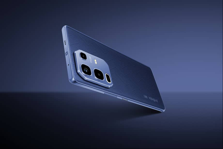 Este es el nuevo Infinix Note 50S en color azul marino.