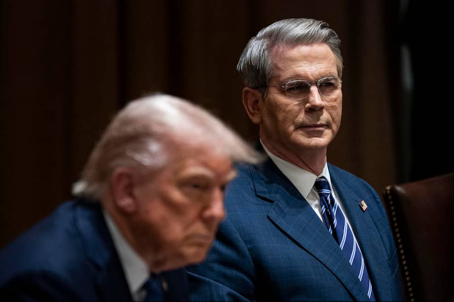Presidente de Estados Unidos, Donald Trump, y Scott Bessent, secretario del Tesoro. EFE/EPA/AL DRAGO / POOL