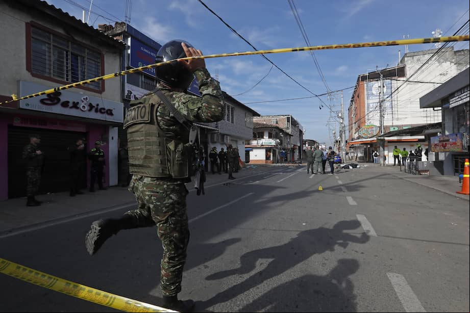 Información preliminar indica que al menos otros 10 uniformados fueron secuestrados.