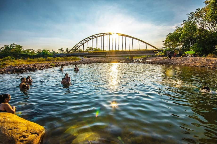 Puente Río Tame