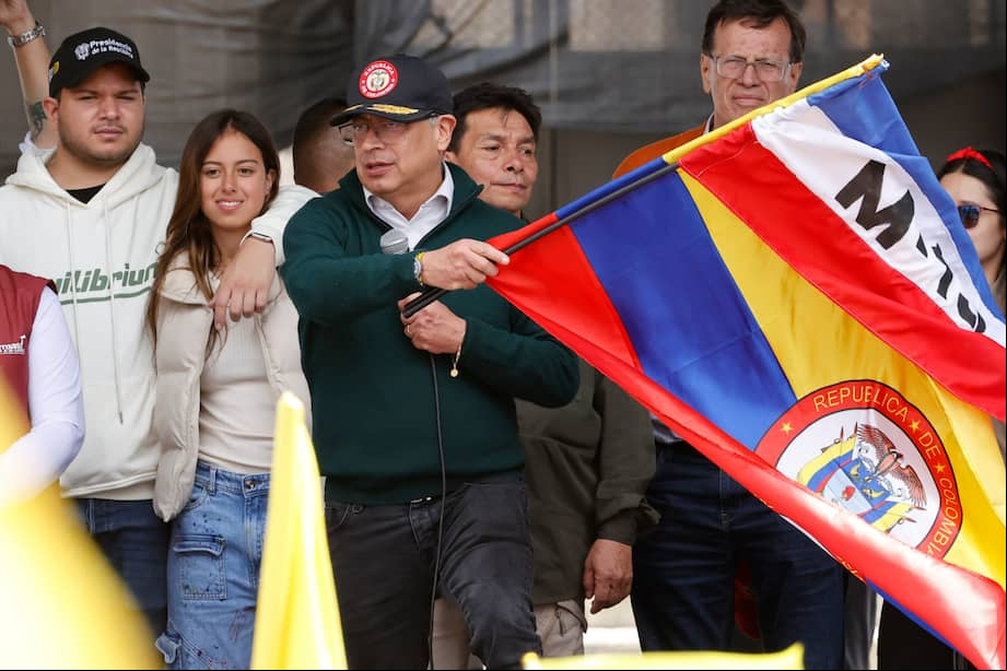 La llegada de Petro a la Casa de Nariño no solo significó la elección del primer presidente de izquierda en la historia de Colombia, sino que también la llegada al poder de un exintegrante de esa guerrilla.