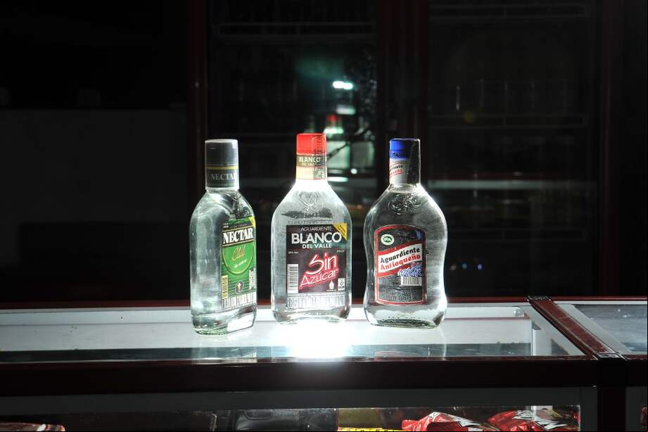 Aguardiente: el cara a cara en la Corte Constitucional por el monopolio de licores