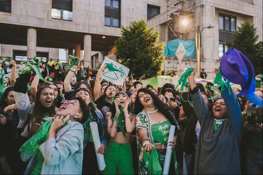 A pesar de estos avances, el Movimiento Causa Justa advierte que aún existen barreras que impiden la plena garantía del derecho al aborto en Colombia.