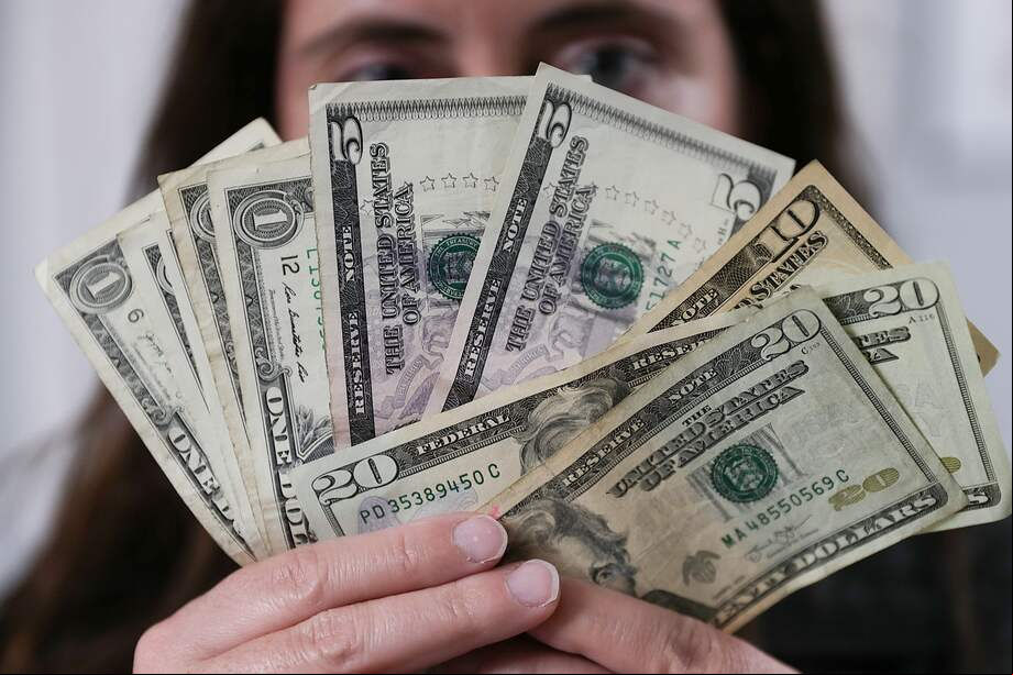 Se estima que el dólar podría llegar a niveles de $4.700 durante el primer semestre de 2025, lo que podría generar ajustes en la balanza externa. Imagen de referencia.