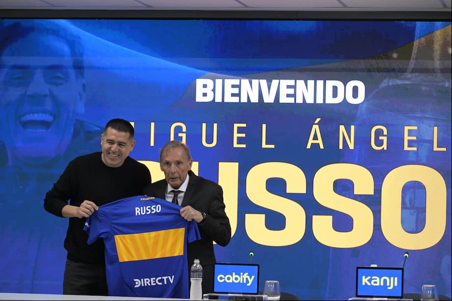 Juan Román Riquelme (izq.), presidente de Boca Juniors, y Miguel Ángel Russo, nuevo entrenador del club.