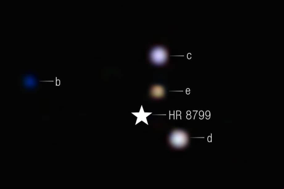 Imagen más clara en el infrarrojo hasta la fecha del icónico sistema multiplanetario HR 8799.
NASA, ESA, CSA, STScI, W. Balmer (JHU), L. Pueyo (STScI), M. Perrin (STScI)