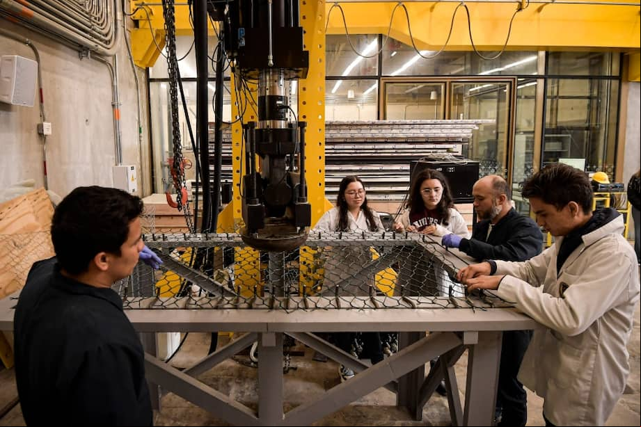 El prejuicio contra la educación técnica y tecnológica debe ser reemplazado por el principio de realidad de que el mercado laboral cambia a pasos de gigante.