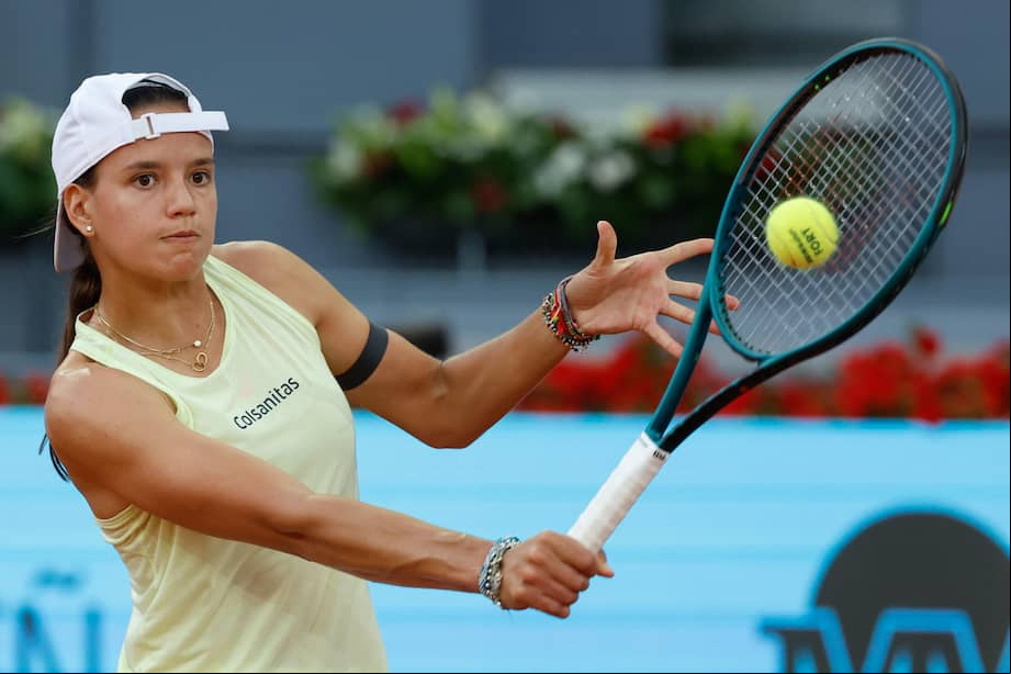 La antioqueña derrotó a la búlgara Viktoriya Tomova con parciales 7-6, 5-7 y 6-4 en tres horas de juego. En la siguiente fase enfrentará a Mirra Andreeva, actual número siete del mundo.
