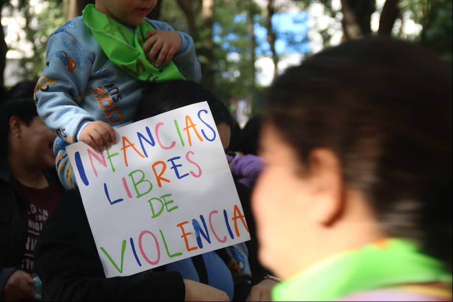 Imagen de referencia. El menor de edad, bajo la custodia de su tío debido a que su madre está privada de la libertad, habría sido agredido tras recibir malos resultados escolares.