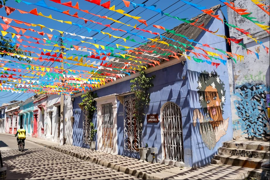 Cenelia Alcázar, Kike Sierra y Raúl Muñoz representan distintas generaciones que, desde el arte, mantienen viva la memoria de Cartagena.