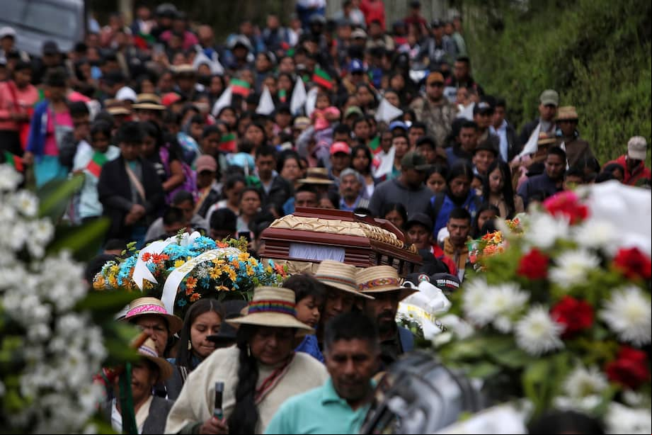 La Asociación de Cabildos Indígenas del Norte del Cauca (ACIN) le envió una carta a Andrés Patiño, comandante del bloque Occidental de la disidencia conocida como Estado Mayor Central, pidiendo que pare la violencia contra su población.